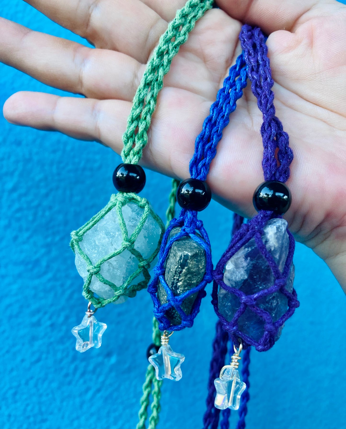 Adjustable Gemstone Cage Macramé