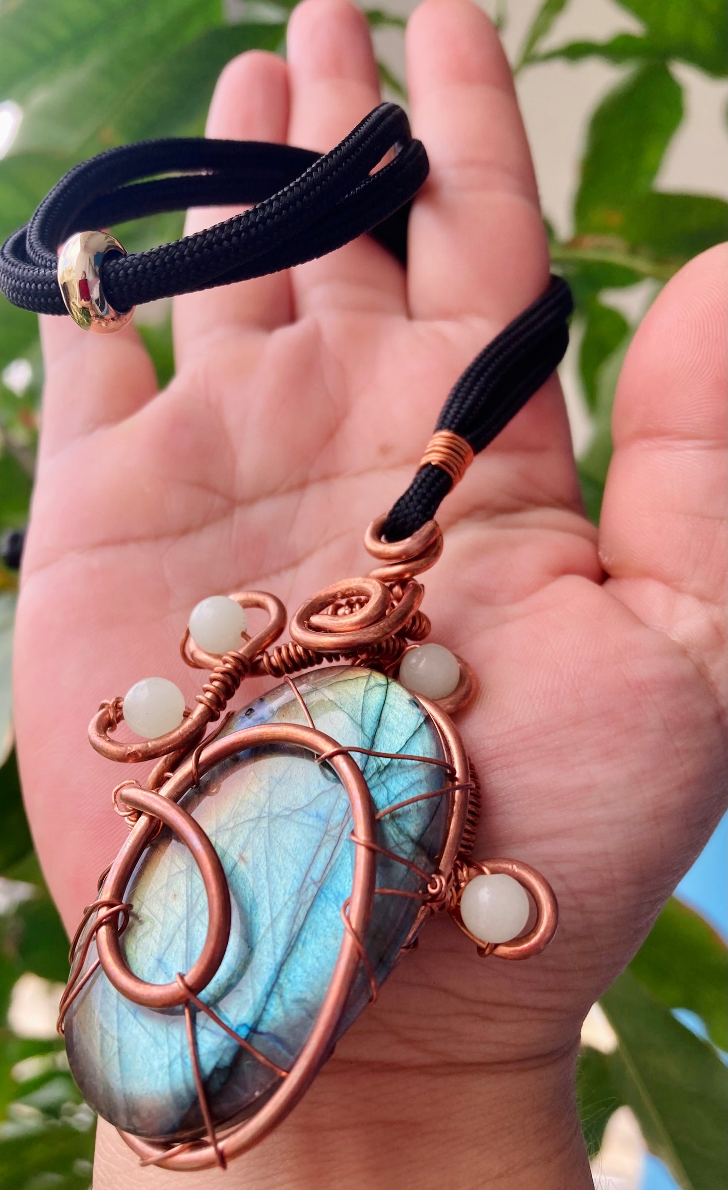 Luminous Labradorite Pendant