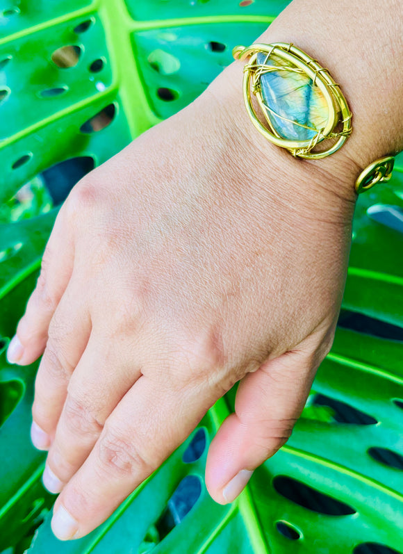 Labradorite Tear Brass Cuff