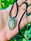 Small Mahi Labradorite Pendant