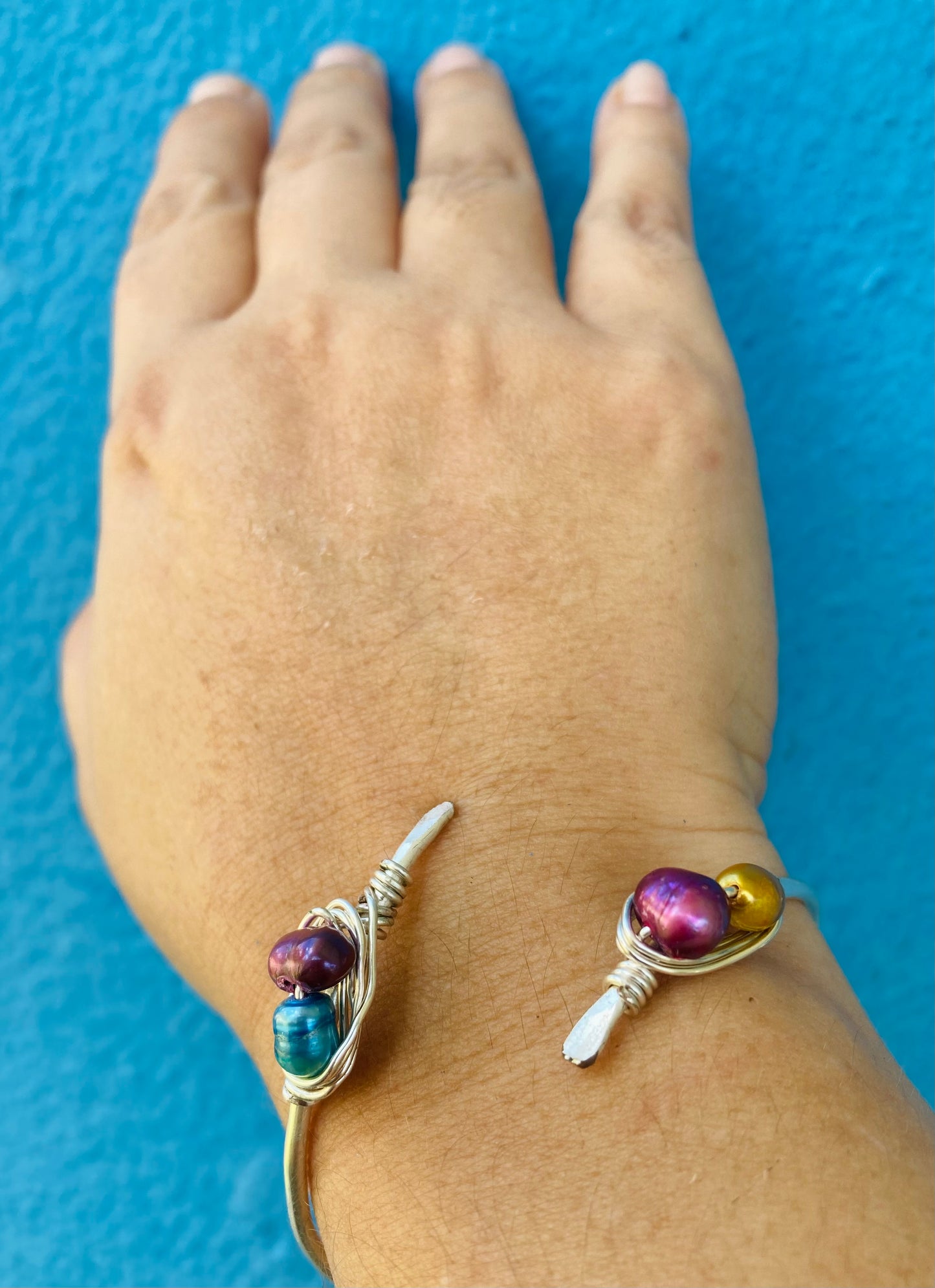 Fresh H2O Pearl Bangles