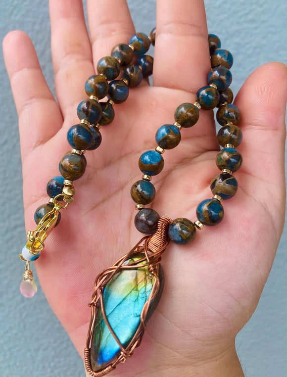 Blue Labradorite Dragon Agate Necklace