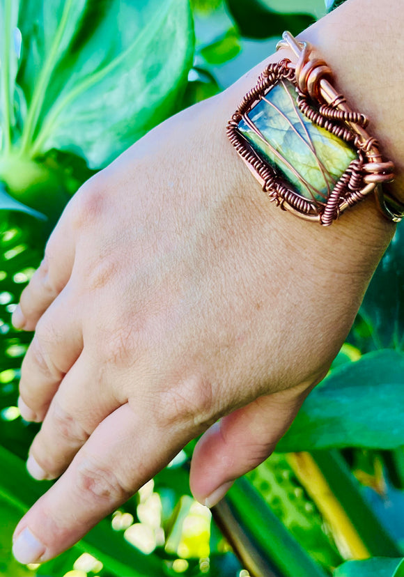 Golden Labradorite Copper Cuff