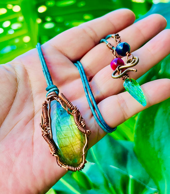 Labradorite Monstera Leather Necklace
