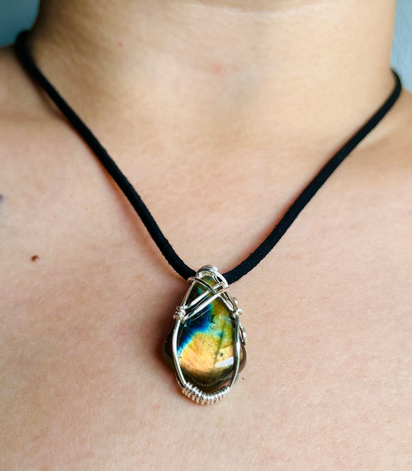 Golden Ray Labradorite Pendant
