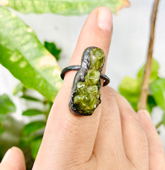 *NEW* Gunmetal Peridot Ring Size 7.5