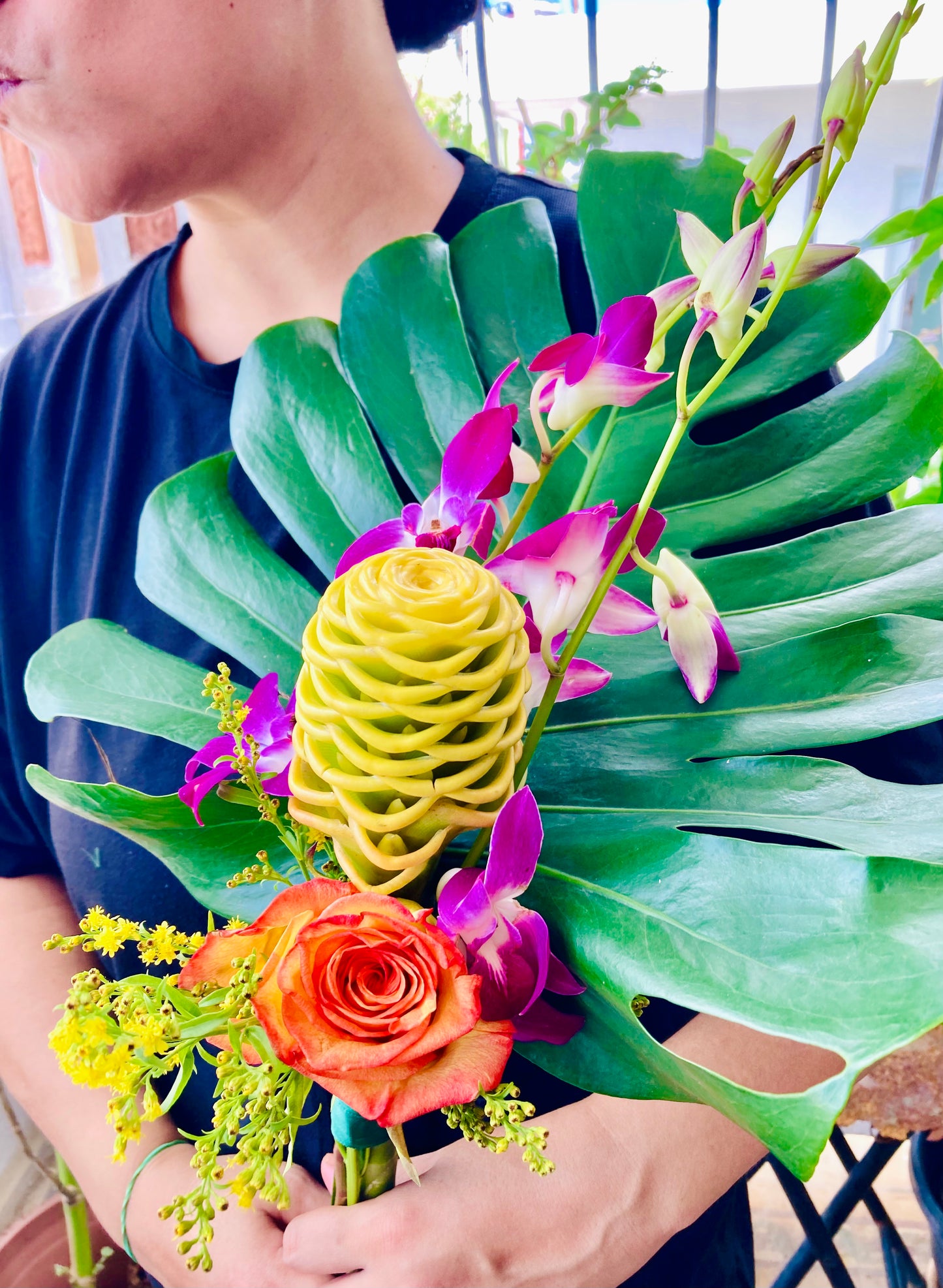 Monstera Tropical Bouquet